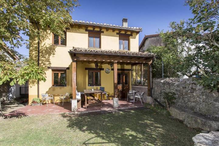 Casa rural para 10 personas, con jardín y terraza en Provincia de Burgos - 2