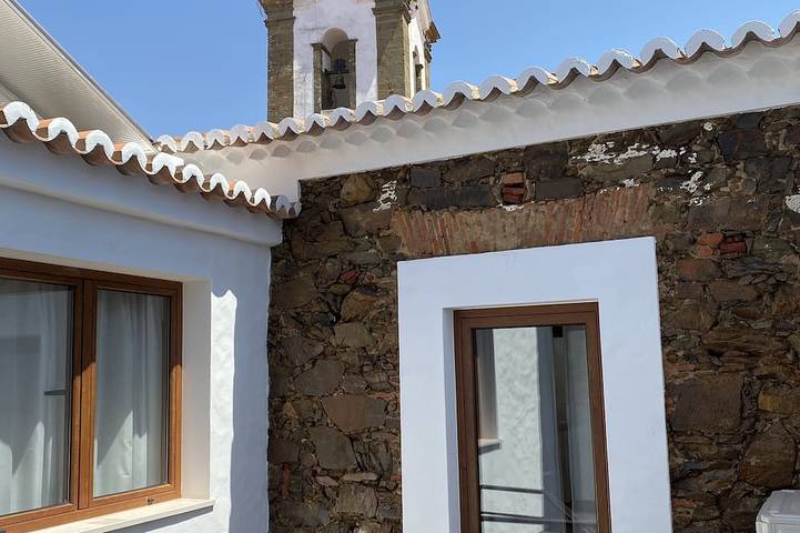 Location de vacances pour 18 personnes, avec terrasse dans Almodôvar