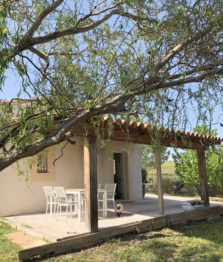 Gîte pour 4 personnes, avec Terrasse et Jardin ainsi que Piscine et Vue à Saint-Drézéry