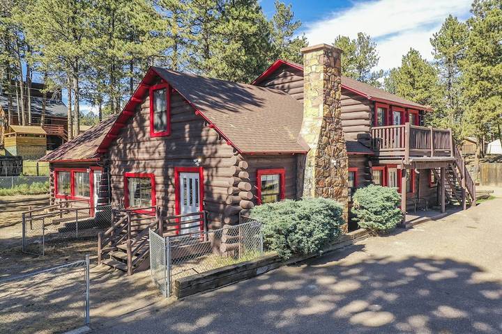 Vacation rental for 8 people, with hot tub and balcony in Woodland Park