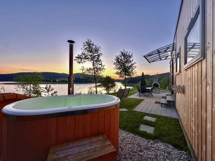 Chalet für 6 Personen, mit Sauna und Whirlpool sowie Garten und Terrasse in Bayern - 3
