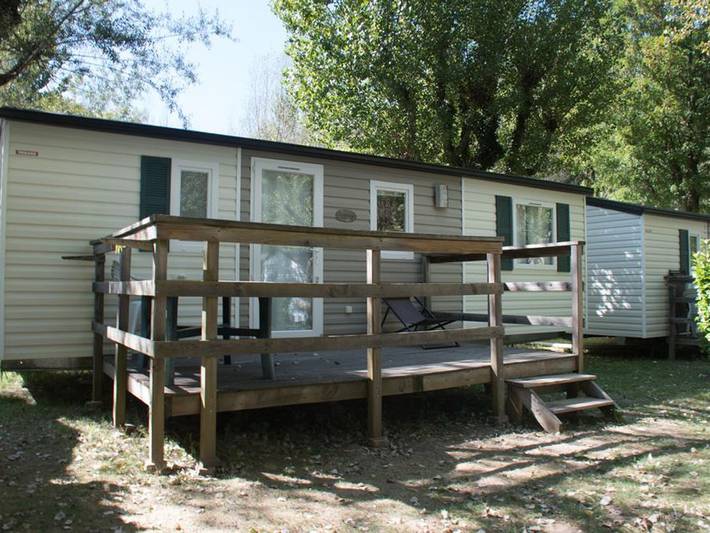 Mobil home pour 4 personnes, avec terrasse et piscine à Mostuéjouls - 2