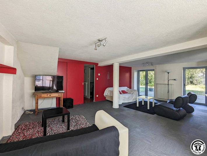 Gîte pour 6 personnes, avec terrasse et jardin
