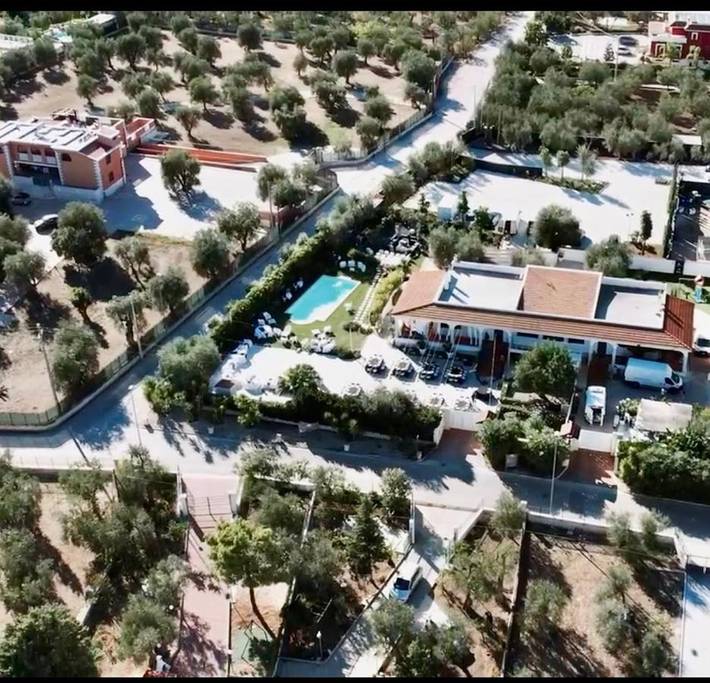 Casa vacanza per 4 persone, con Balcone e Terrazza nonché Giardino e Piscina a Molfetta