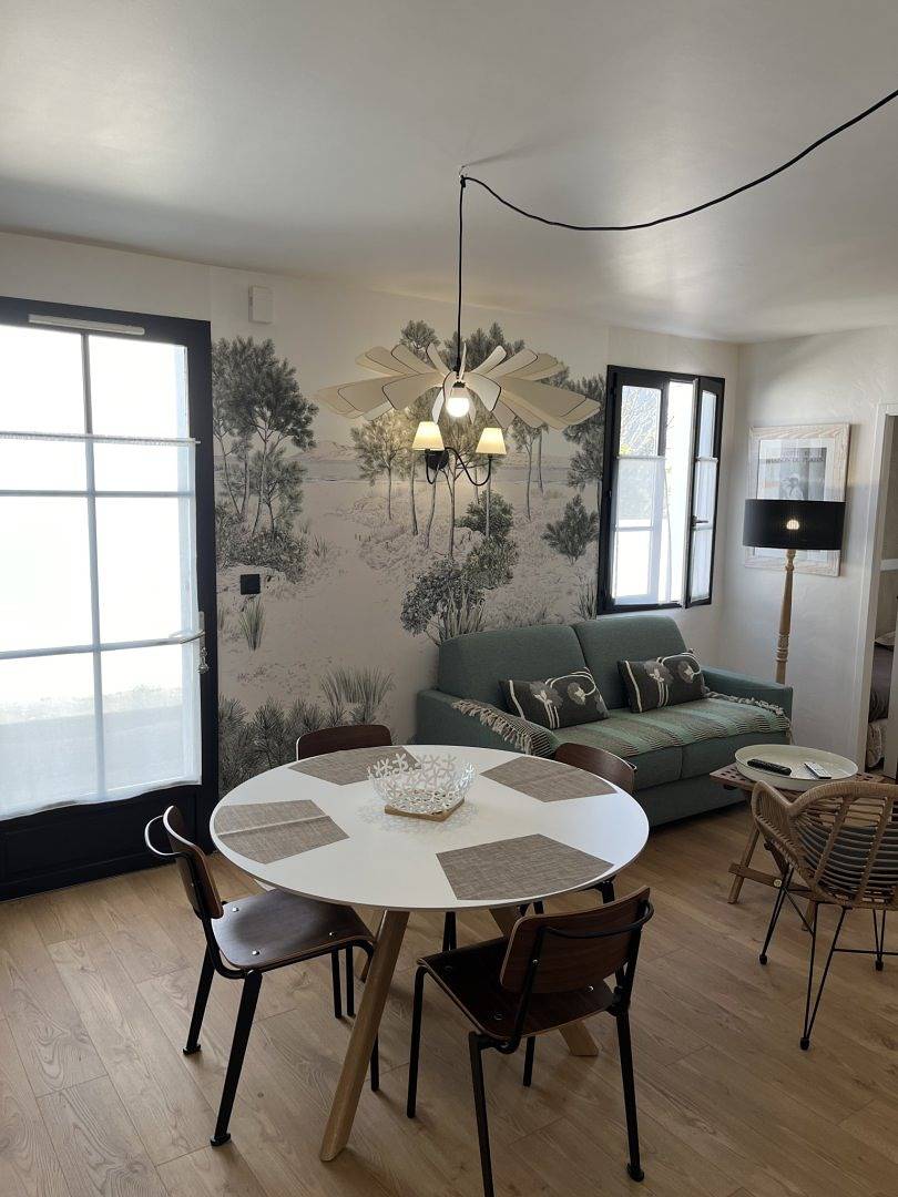 Appartement entier, Gite Chèvrefeuille gîte et accès patio-terrasse privé in La Flotte, Île de Ré