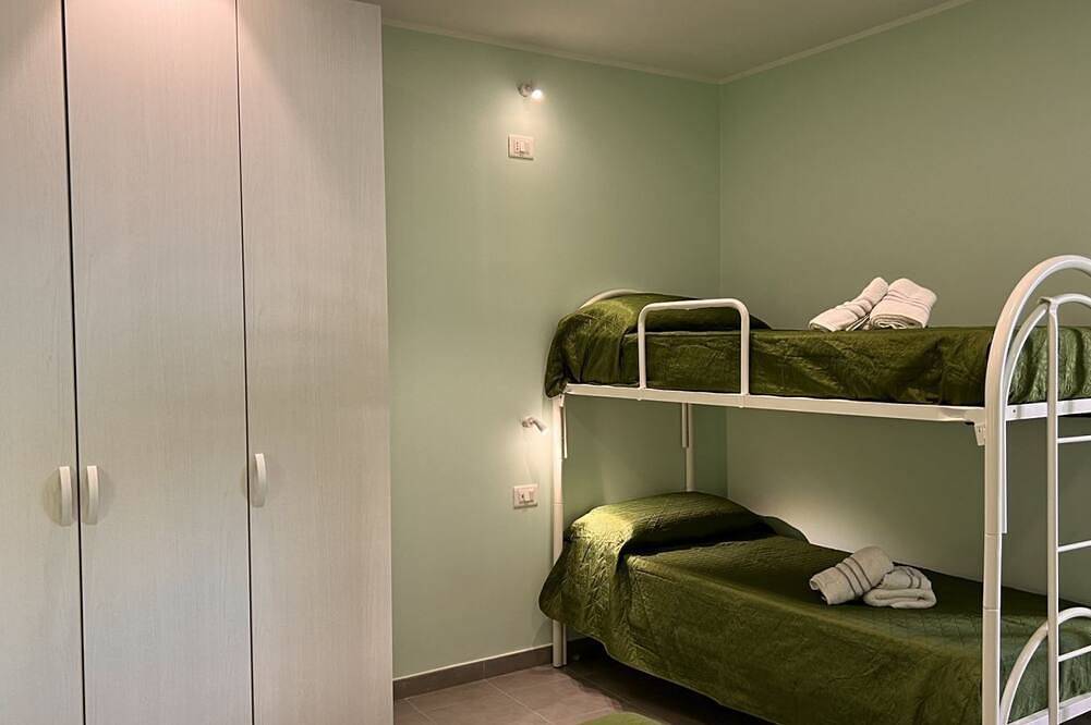 Apartamento entero, Acogedor y moderno apartamento a un paso del mar. in Paula (desambiguación), Costa Tirrénica Calabria