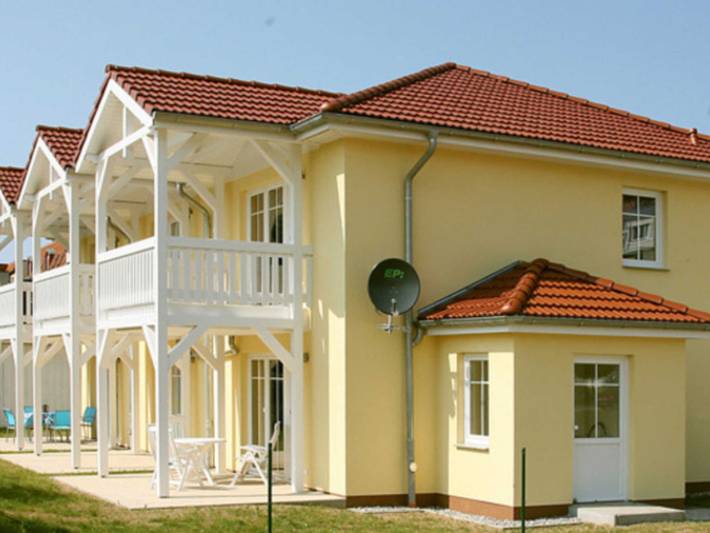 Ferienwohnung für 2 Personen, mit Balkon und Terrasse in Karlshagen