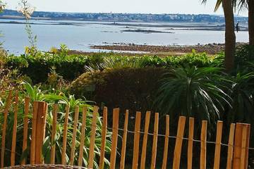 Gîte pour 2 personnes, avec terrasse et jardin à Roscoff