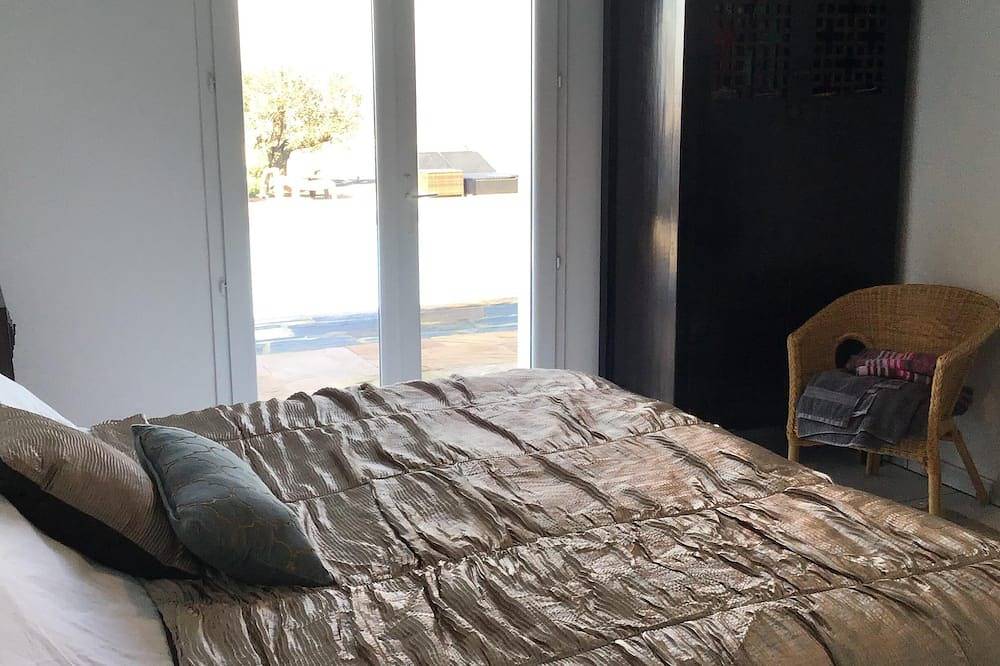 Villa de lujo en la cima de la colina con piscina climatizada, bar, gimnasio / sala de billar y Wifi. in Sainte-Livrade-sur-Lot, Región de Villeneuve-sur-Lot