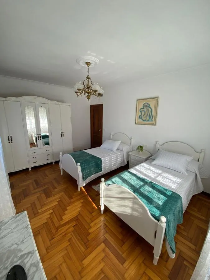 Casa de vacaciones para 13 personas, con jardín, Se admiten mascotas - 1