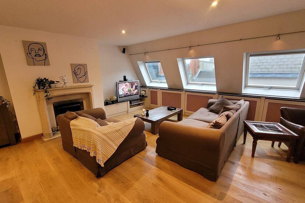 Geheel appartement, Spacious 3Br apartment with rooftop terrace in Antwerpen, Antwerpen en omgeving