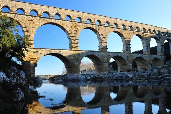 Location de vacances pour 6 personnes, avec terrasse et sauna ainsi que jardin et piscine à Cornillon - 4