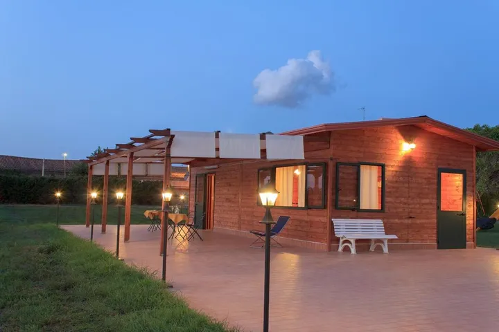 Bungalow pour 6 personnes, avec vue ainsi que piscine et jardin, animaux acceptés - 1