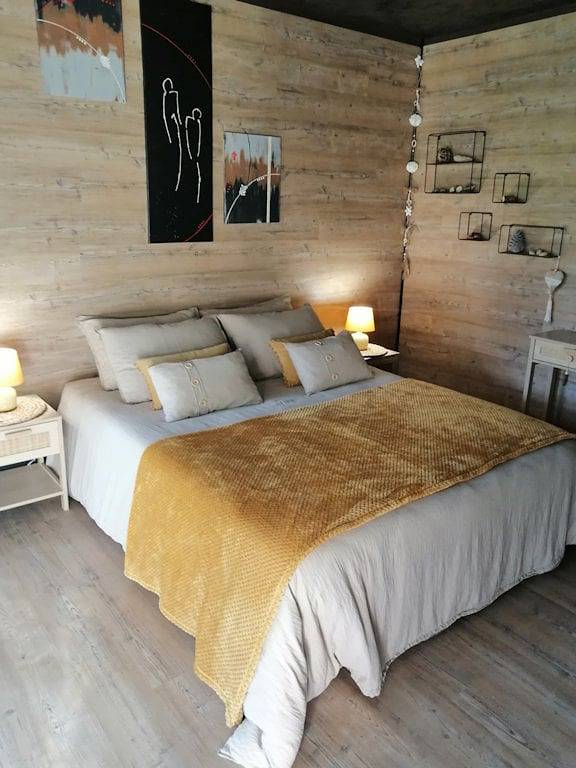 Chambre d’hôte pour 2 personnes, avec piscine ainsi que jardin et jacuzzi à Lachapelle-Auzac
