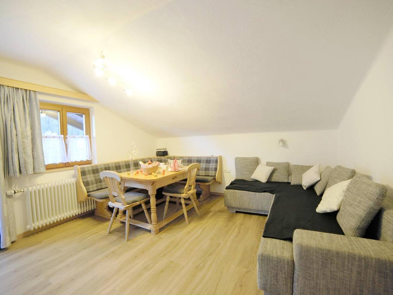 Ganze Wohnung, Wohnung in Flachau mit Bergblick in Flachau, Ski Amadé