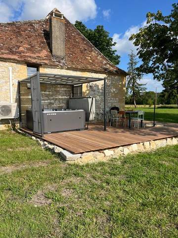 Gîte pour 6 personnes, avec jardin et vue, animaux acceptés à Gageac-et-Rouillac