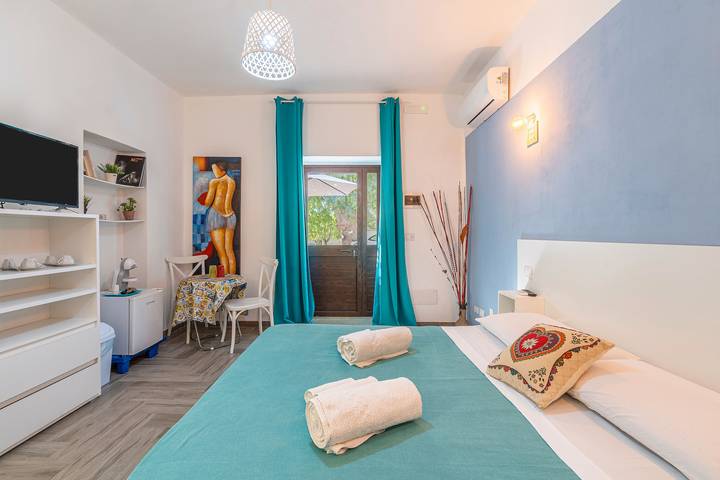 Apartamento para 2 personas, con jardín, Se admiten mascotas en Siracusa