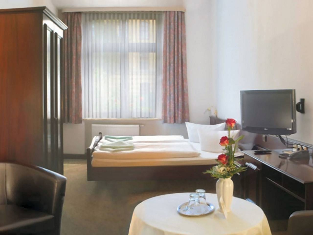 Hotel Marthahaus - Doppelzimmer 1 in Halle (Saale), Saale-Unstrut