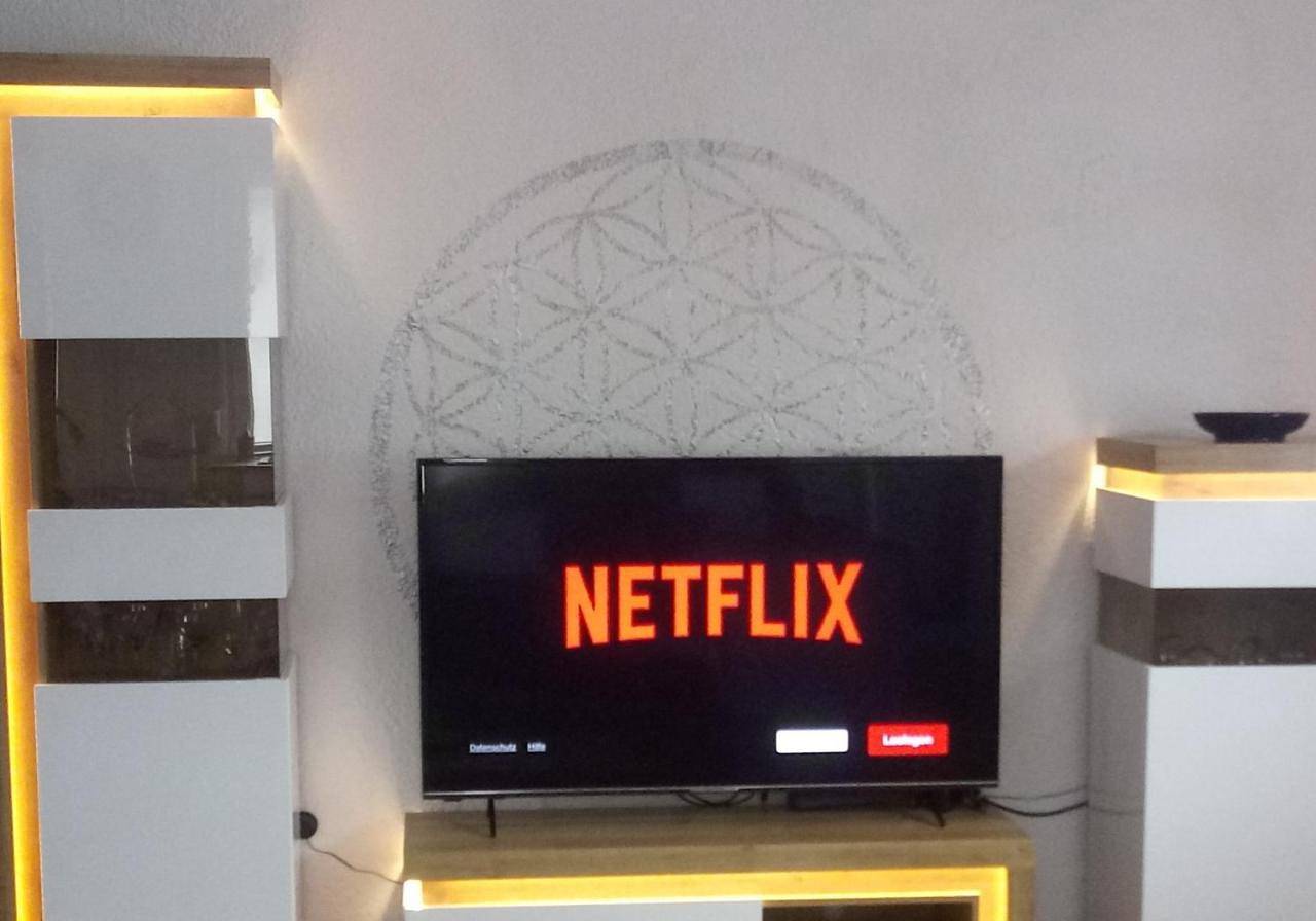 Ganze Wohnung, Fewo Blaue Oase, Netflix, Massagesessel, Whirlpool Badewanne in Germersheim, Rheinebene
