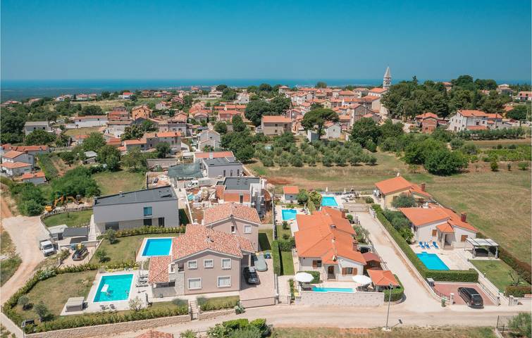 Ferienhaus für 5 Personen, mit Terrasse in Kastelir