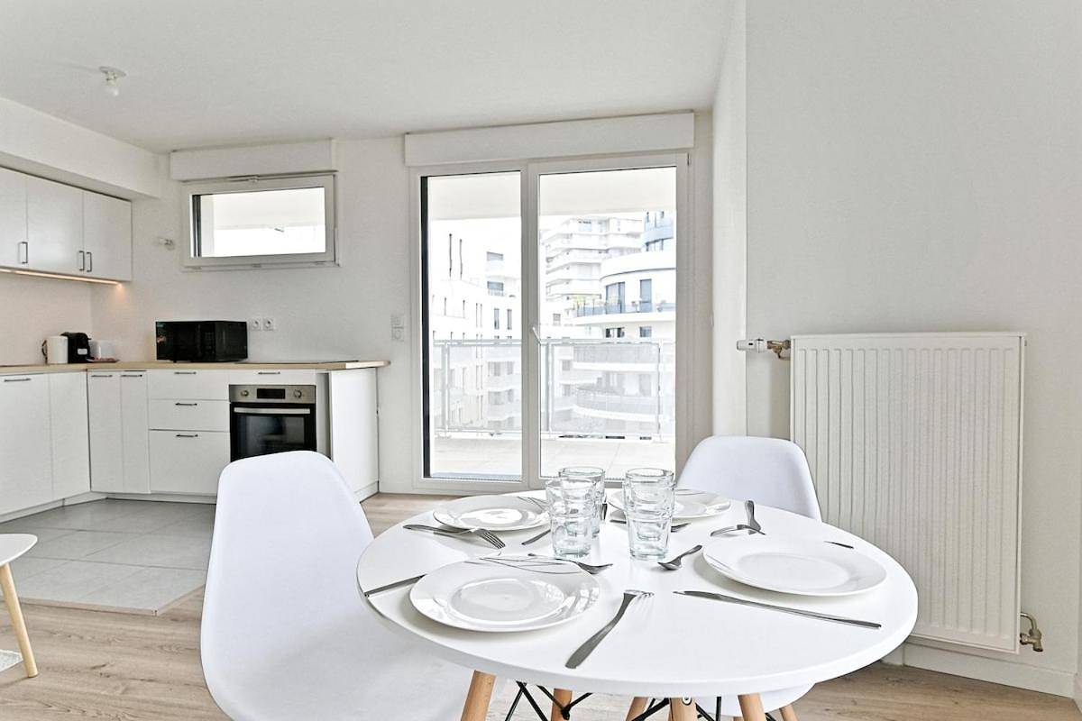 Appartement entier, Spacieux 3 chambres avec balcon - Colombes in Colombes, Hauts-de-Seine