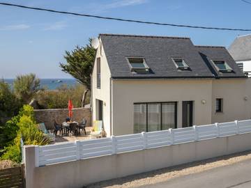 Gîte pour 6 personnes, avec terrasse et jardin à Plouescat