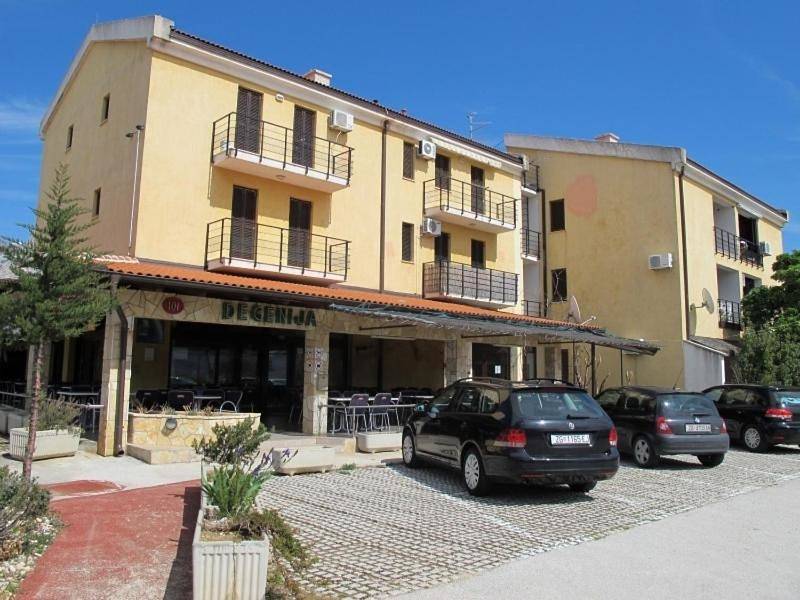 Apartments and Rooms Degenija in Starigrad Paklenica, Stari Grad