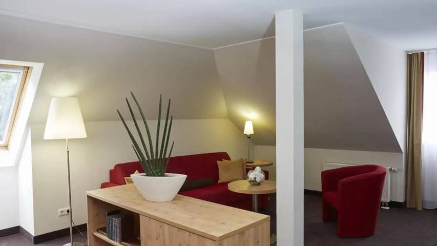 Ferienwohnung für 5 Personen, mit Terrasse und Garten sowie Pool und Sauna in Friedrichroda - 3