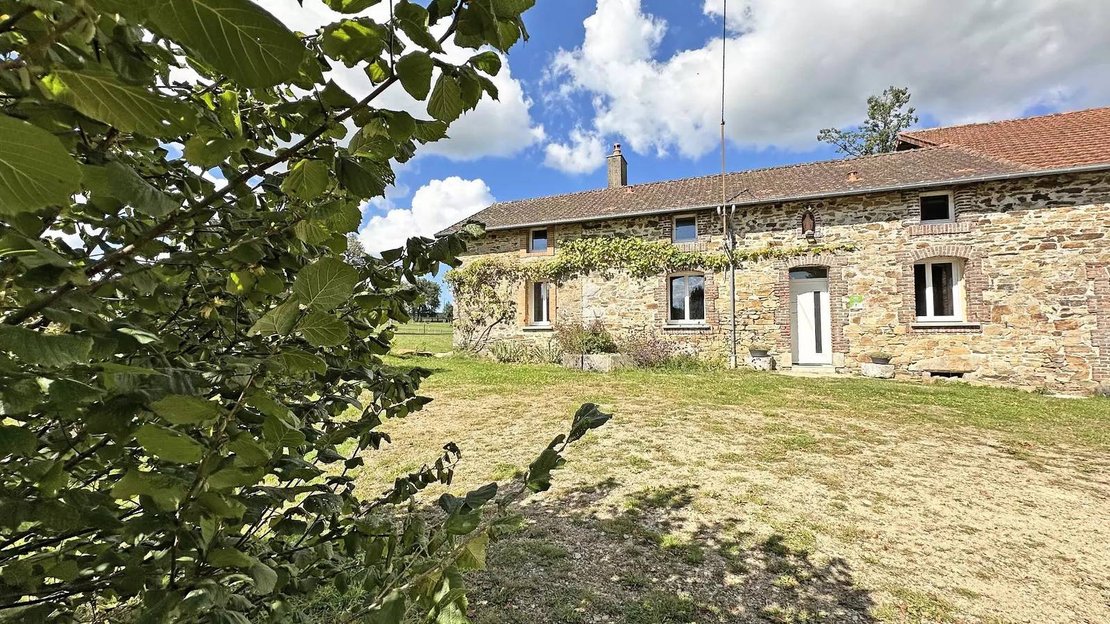 Casa rural de Francia 8 personas in Saint-Aurélien, Región de Limoges