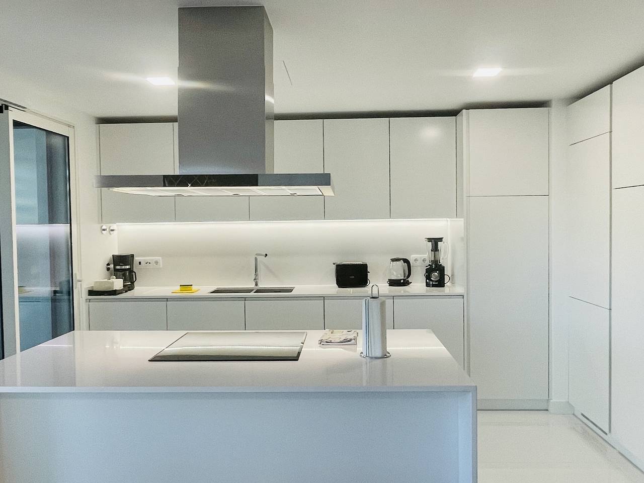 Entire apartment, Modern apartment in Albufeira, 6 ppl, Ac, pool, Wi-Fi in Albufeira, Faro District