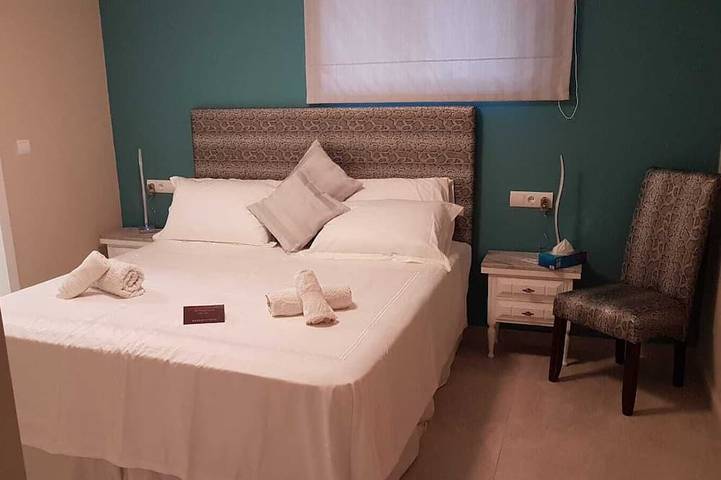 Appartement entier, Grand appartement entièrement équipé de 2 chambres avec piscine privée, près de Marbella in Riviera del Sol, Mijas