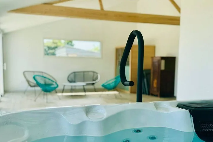 Gîte de charme en Vendée avec spa et sauna in La Roche-sur-Yon, Vallée de la Loire