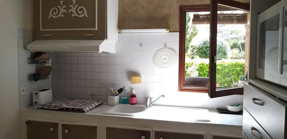 Location de vacances pour 2 personnes, avec jardin et terrasse, animaux acceptés à Parigné-l'Évêque - 2