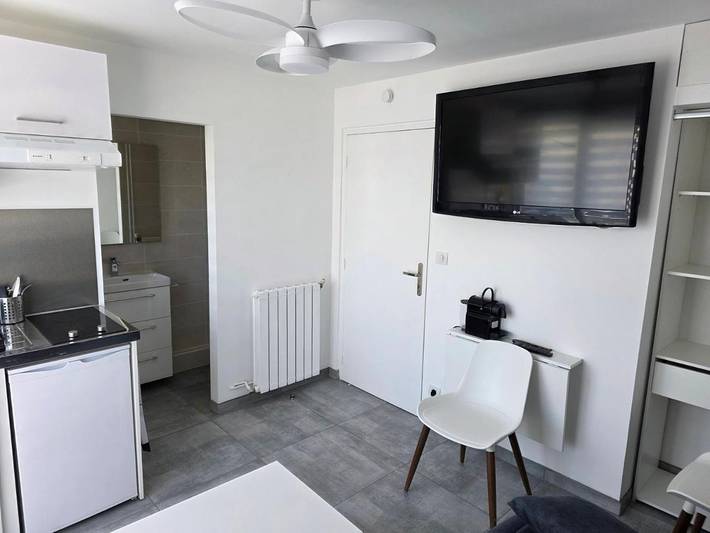 Gîte pour 2 personnes, avec jardin ainsi que piscine et vue dans Office De Tourisme La Grande Motte - 4
