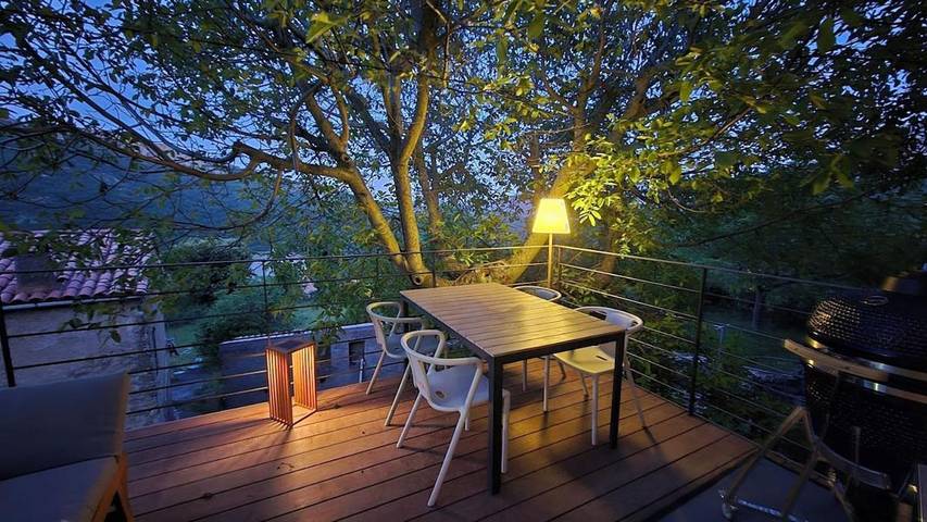 Location de vacances pour 4 personnes, avec Terrasse ainsi que Jardin et Vue à Pioggiola