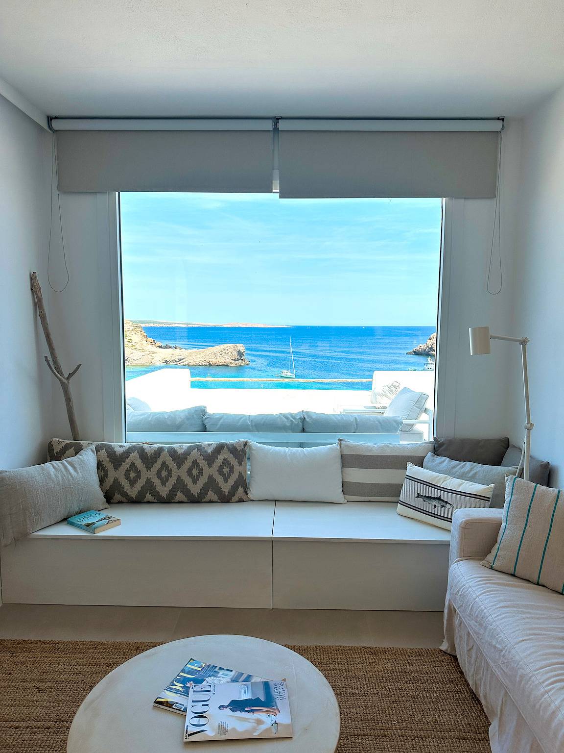 Apartamento entero, Apartamento 'Poblado Marinero' con balcón, Wi-Fi y aire acondicionado in Arenal d'en Castell, Es Mercadal
