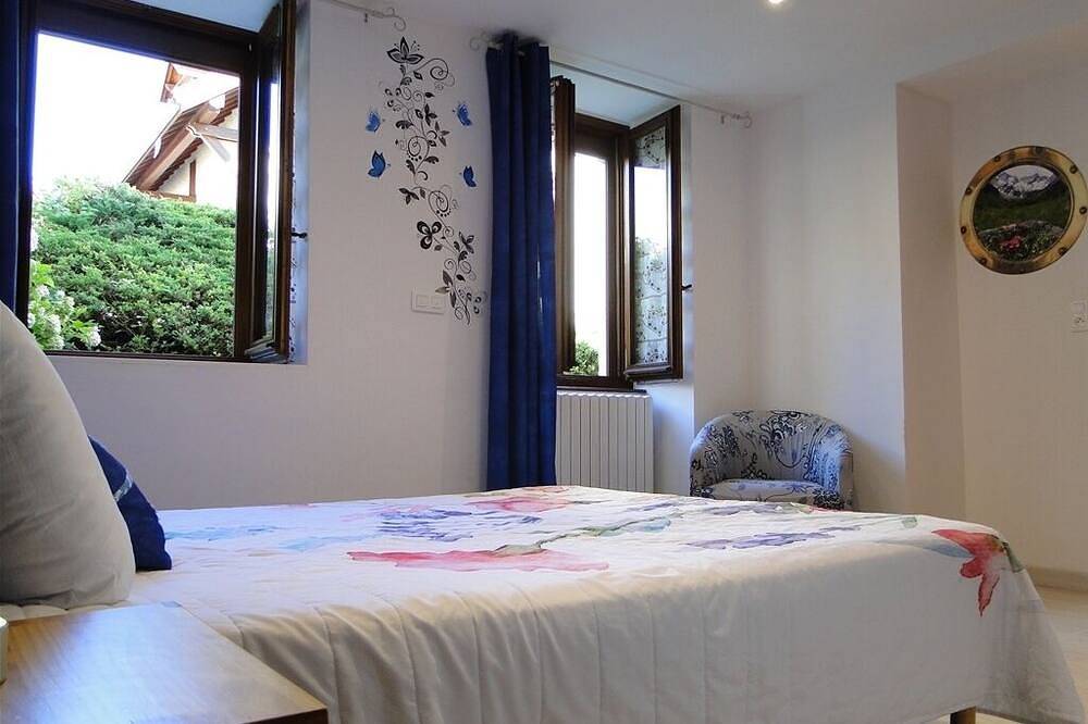 Apartamento entero, Gîte n ° 295 du Haut-Jura con Spa y sauna, clasificado 2 mazorcas de maíz en Gîtes de France in Foncine-le-Haut, Parc naturel régional du Haut-Jura