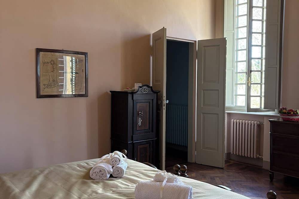 Apartamento entero, Historic Mansion A Stone'S Throw From Downtown And Near The Highway Exit in Lesignana, Módena