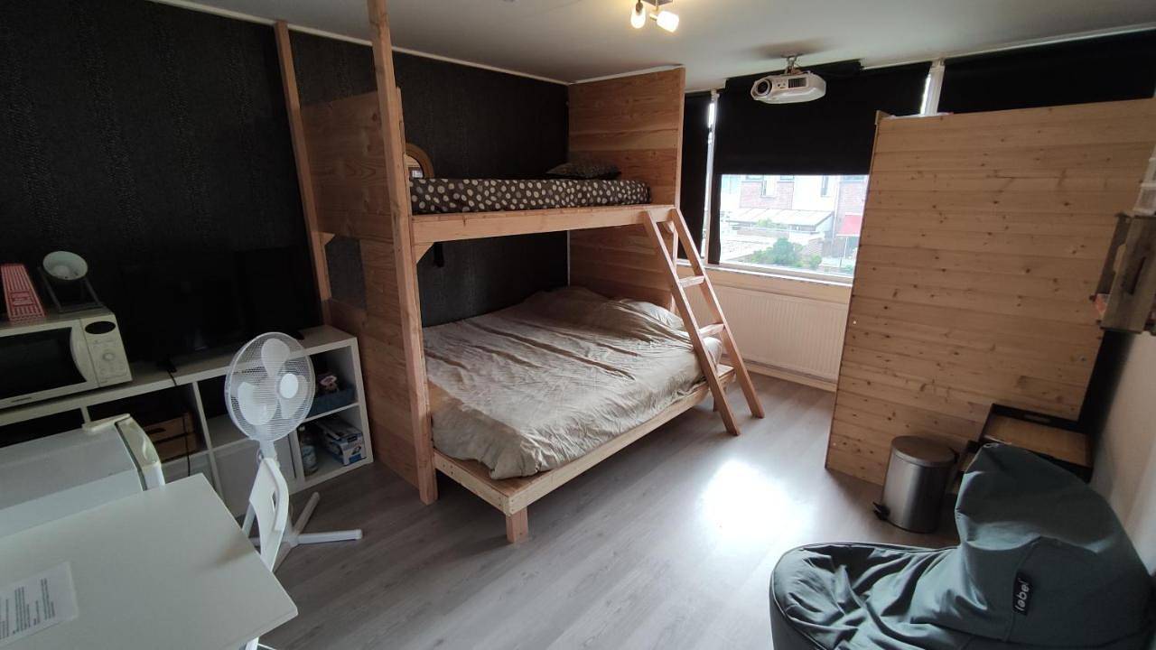 Geheel vakantieappartement, Chill & Party in Breda, Noord-Brabant