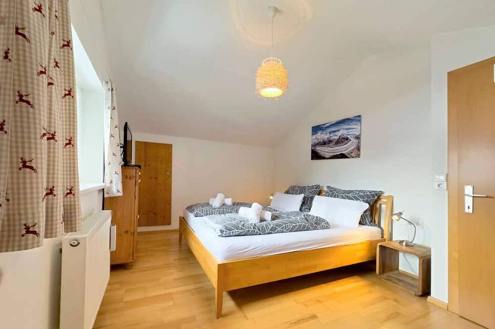 8/9 person chalet with sauna in the middle of nature close to the skilift. in Sankt Oswald (Bad Kleinkirchheim), Bad Kleinkirchheim