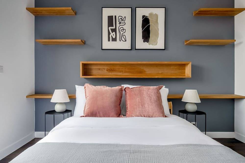 Entire apartment, Blueground | Levallois Perret, balcony, nr offices in Levallois-Perret, Hauts-de-Seine