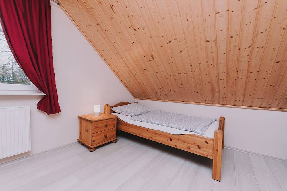 Ferienhaus direkt am Badesee für 6-7 Personen in Zetel, Metropolregion Bremen-Oldenburg