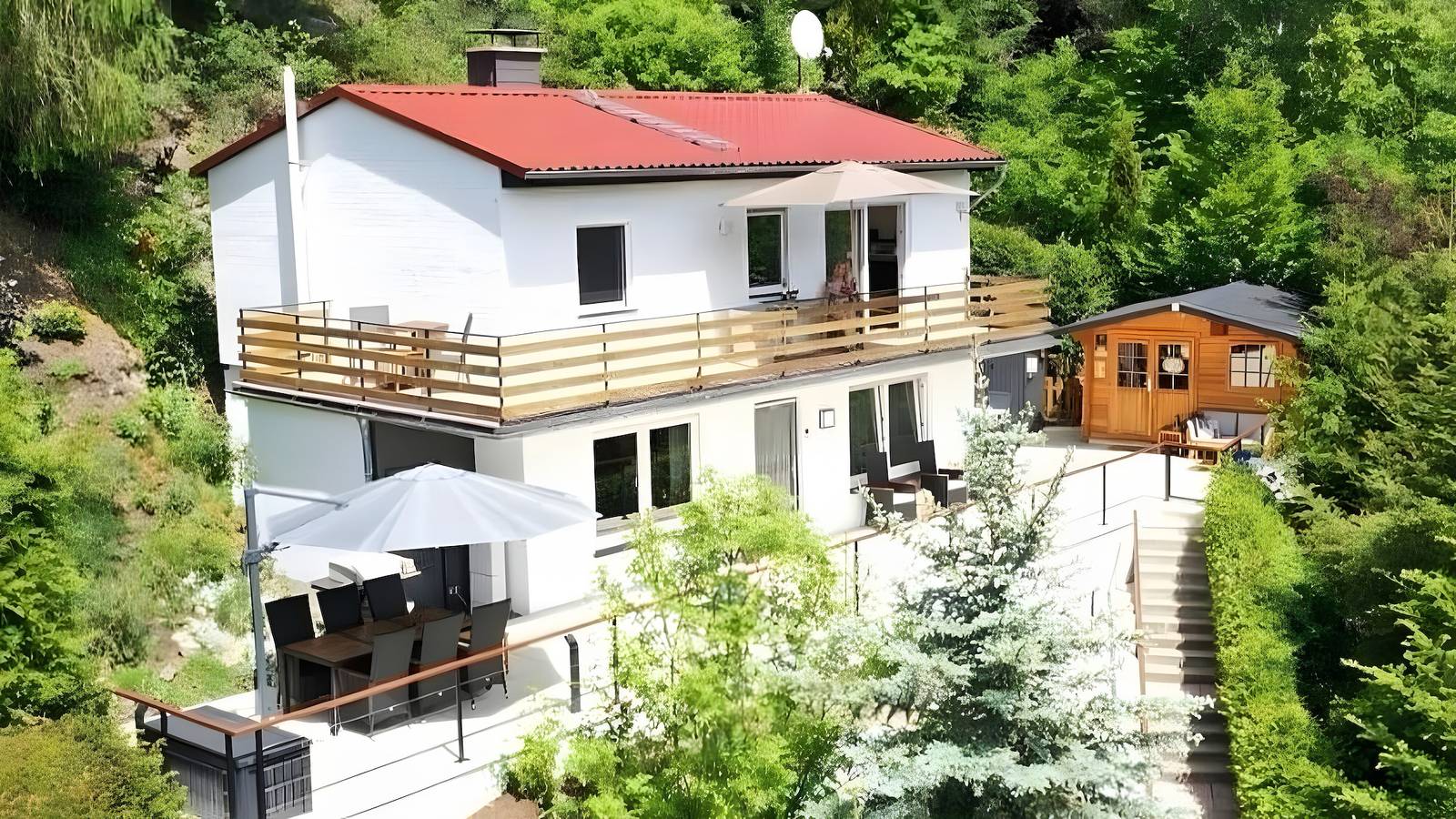 Ganze Wohnung, Diemelseeholiday romantische Fewo mit Balkon im Sauerland Nähe Willingen Winterberg in Diemelsee, die Mittelgebirge