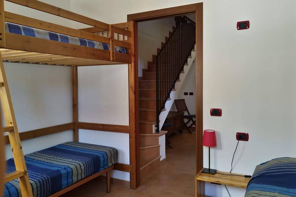 Helles Haus in der Nähe des Sees in Verbania, Comune di Verbania