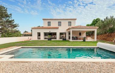 Gîte pour 10 personnes, avec terrasse ainsi que piscine et jardin à Sablet