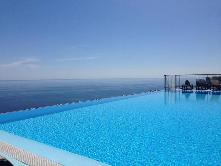 Apartamento de vacaciones para 6 personas, con vistas además de piscina y jardín, Familias con niños - 1