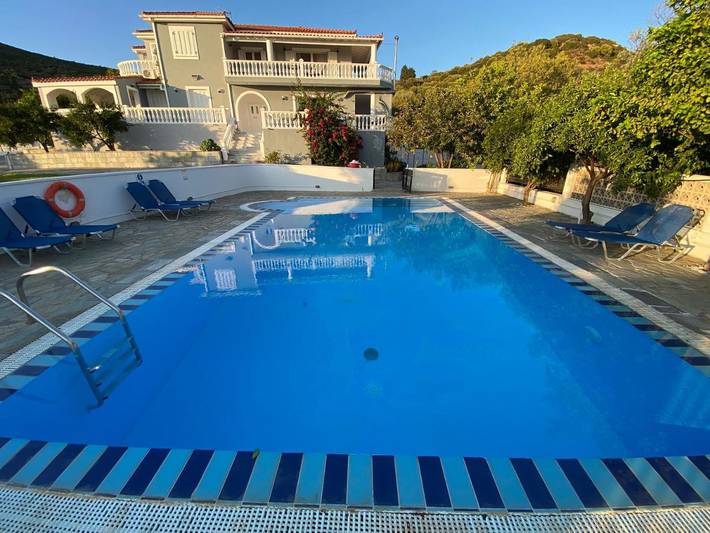 Villa voor 11 personen, with zwembad and tuin as well as uitzicht in Samos