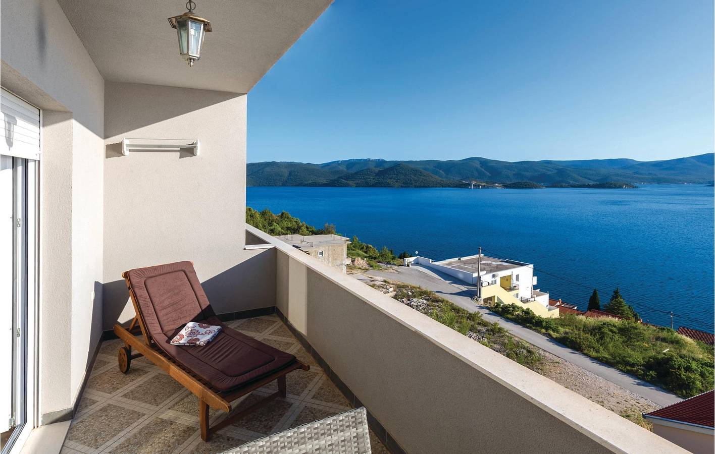 Geheel vakantieappartement, Vakantieappartement voor 4 personen met terras in Komarna, Dubrovnik-Neretva