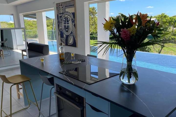 Location de vacances pour 4 personnes, avec piscine ainsi que jardin et terrasse dans Anse Tarare - 4