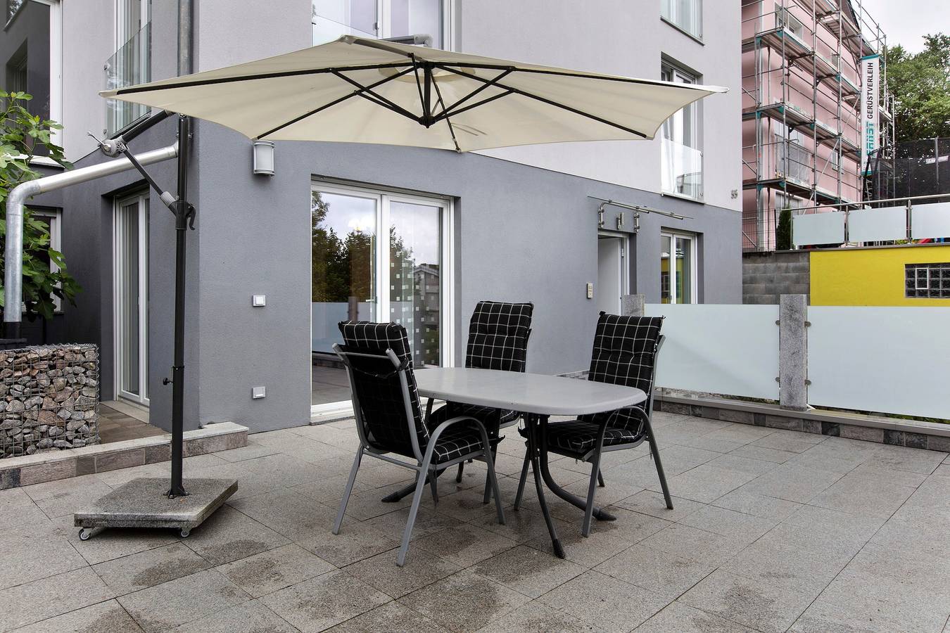 Ganze Wohnung, Ferienwohnung Milita" mit privater Terrasse, Balkon und Wlan in Lörrach, Südschwarzwald